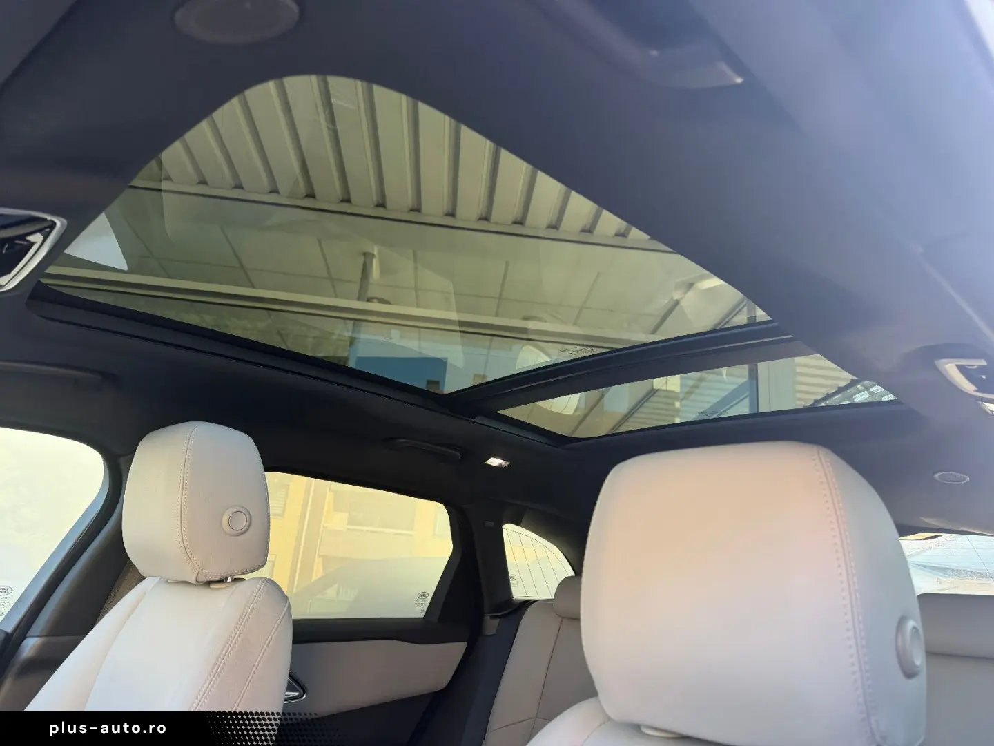 LAND ROVER Range Rover Velar D300 R-DYNAMIC MERIDIAN PANO