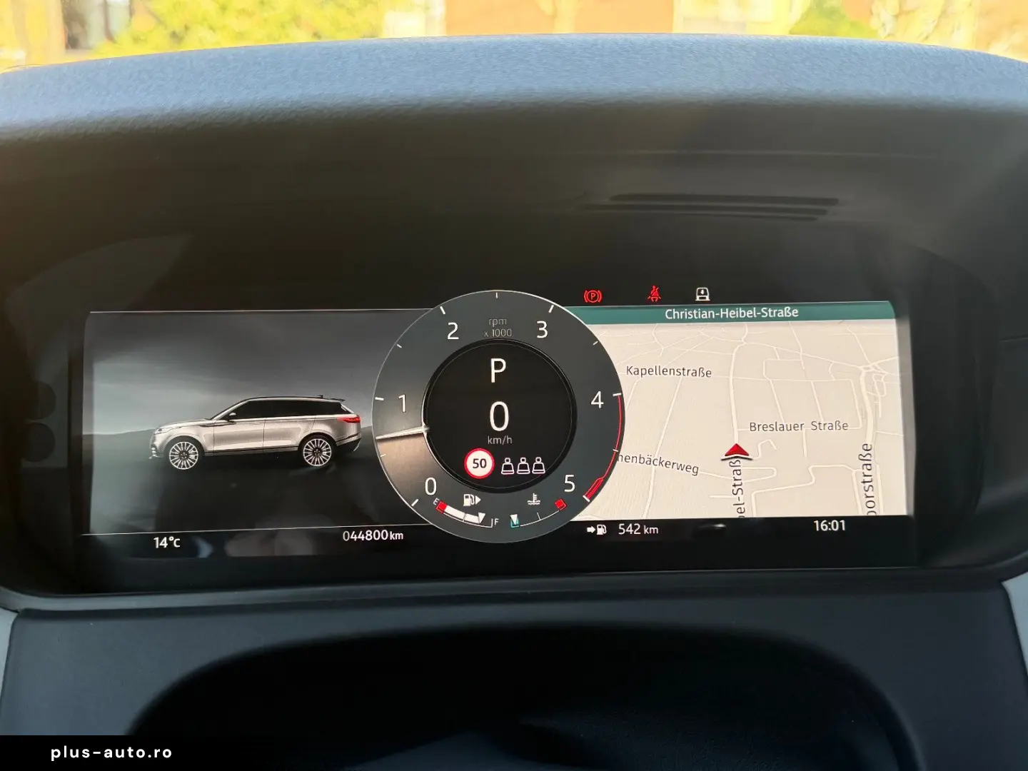 LAND ROVER Range Rover Velar D300 R-DYNAMIC MERIDIAN PANO