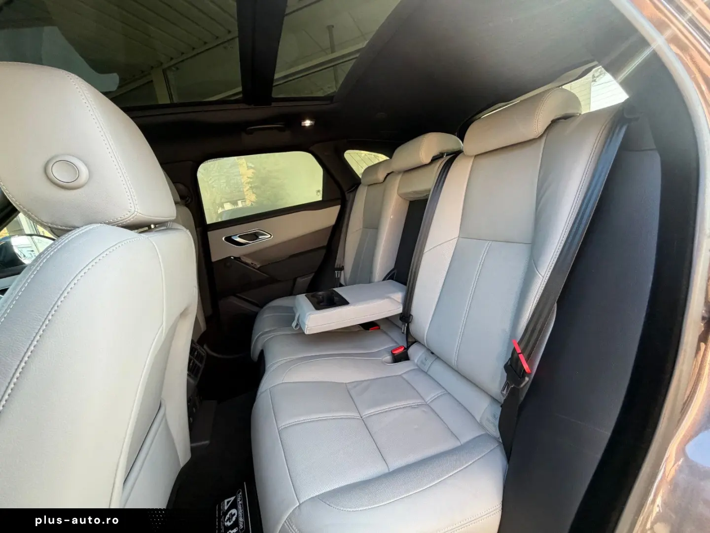 LAND ROVER Range Rover Velar D300 R-DYNAMIC MERIDIAN PANO