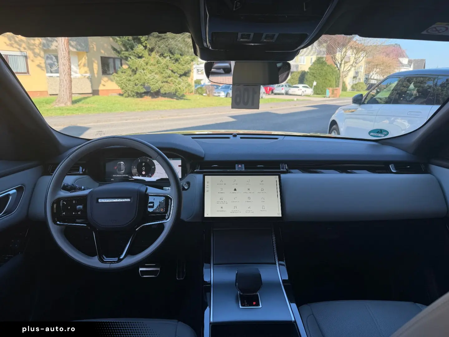 LAND ROVER Range Rover Velar D300 R-DYNAMIC MERIDIAN PANO