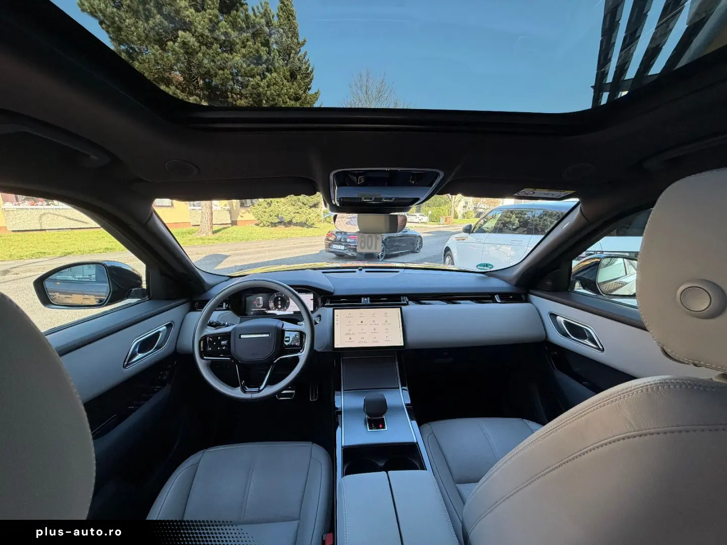 LAND ROVER Range Rover Velar D300 R-DYNAMIC MERIDIAN PANO