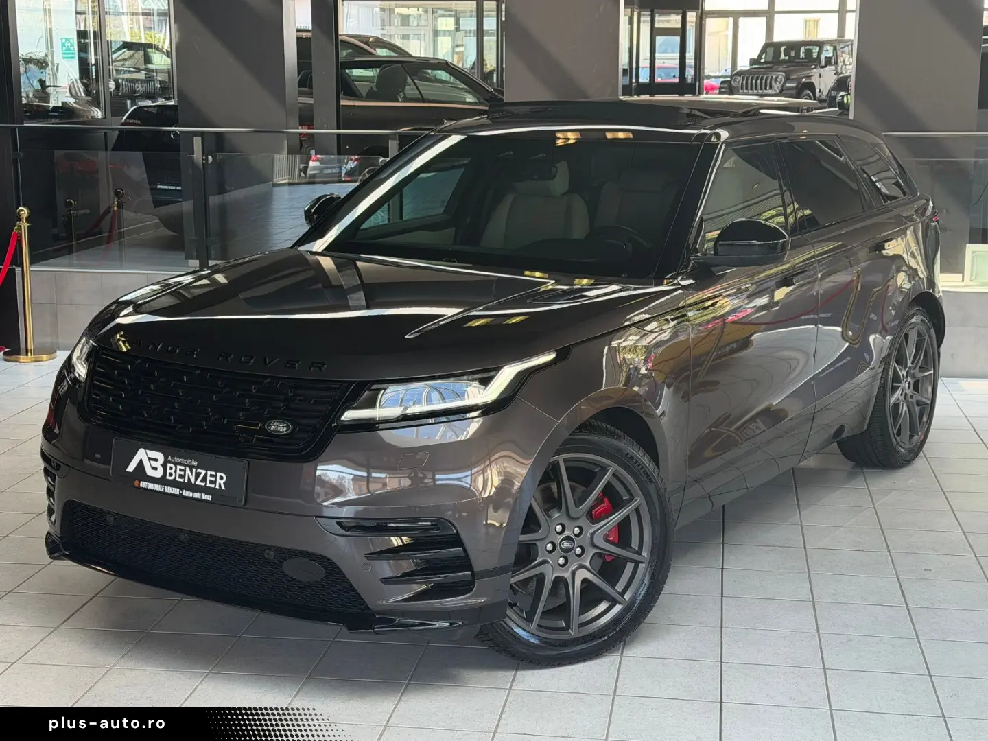 LAND ROVER Range Rover Velar D300 R-DYNAMIC MERIDIAN PANO