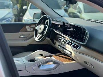 MERCEDES-BENZ GLE 350 - 7 locuri