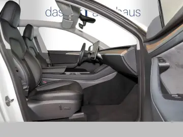 TESLA Model Y Long Range Dual AWD-75 kWh Navi Kamera P