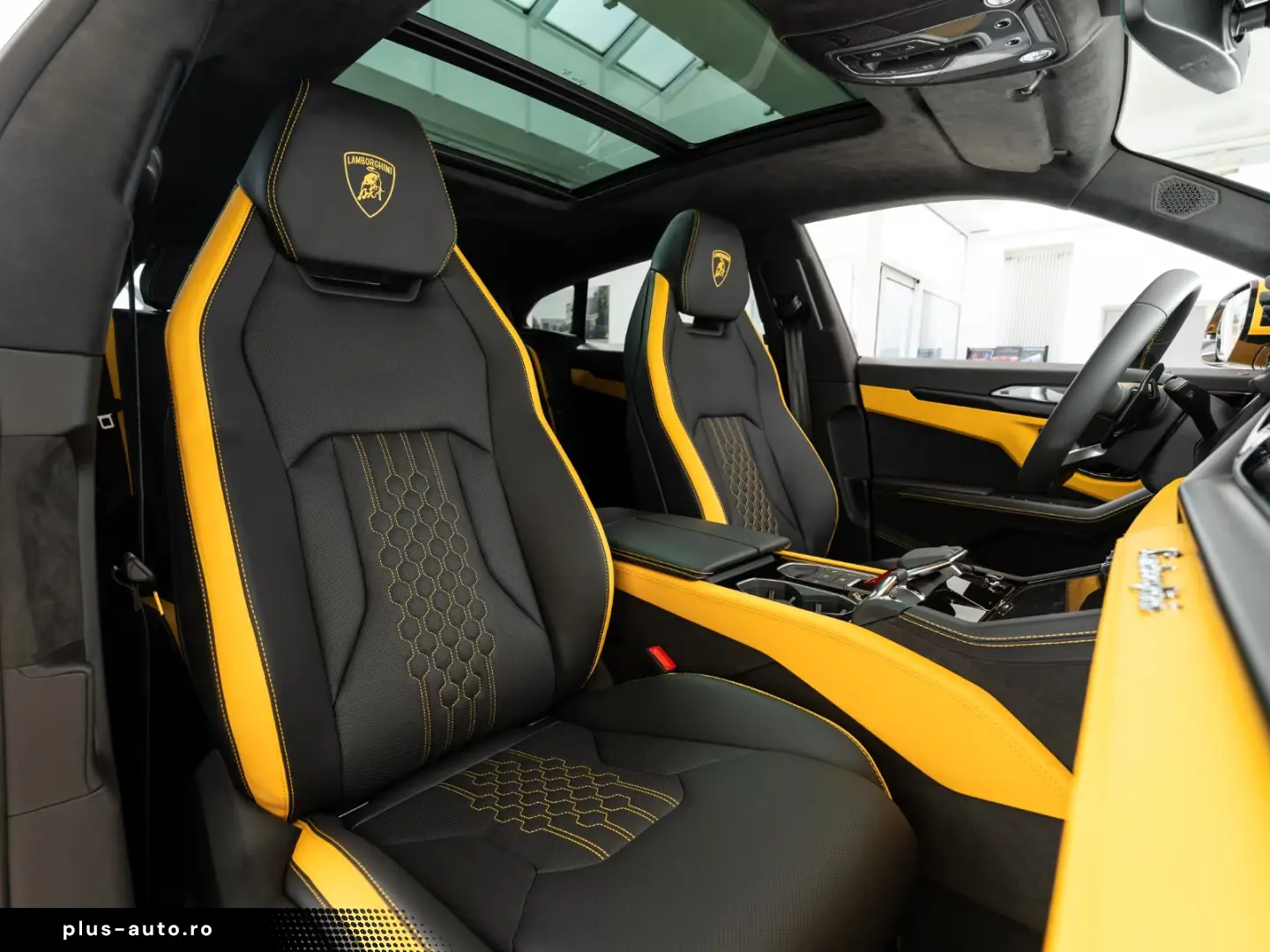 Lamborghini Urus SE Hybrid B&O PANO 23  Massage