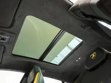 Lamborghini Urus SE Hybrid B&O PANO 23  Massage