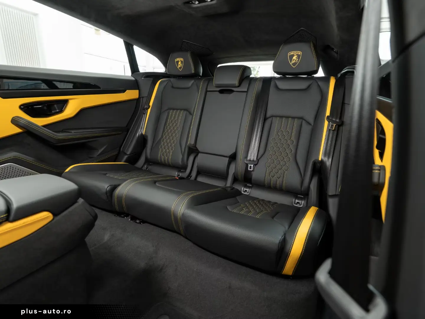 Lamborghini Urus SE Hybrid B&O PANO 23  Massage