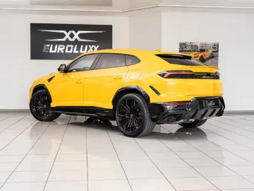Lamborghini Urus SE Hybrid B&O PANO 23  Massage