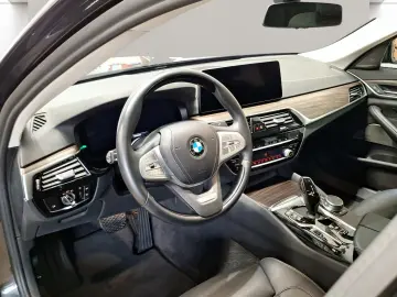 BMW 530e Ventilation 360 H&K Sunroof