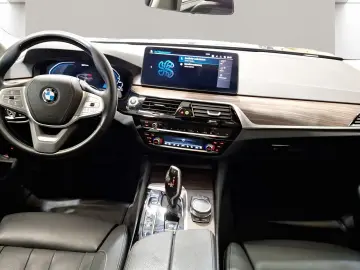 BMW 530e Ventilation 360 H&K Sunroof