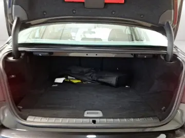 BMW 530e Ventilation 360 H&K Sunroof