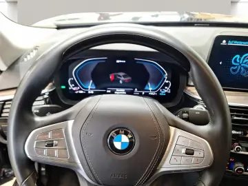 BMW 530e Ventilation 360 H&K Sunroof