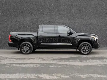 Toyota Tundra Platinum CrewMax