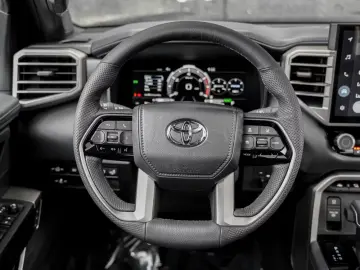 Toyota Tundra Platinum CrewMax