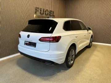 VW Touareg 3.0 V6 TDI 4M R-Line NAVI LEDER SHZ