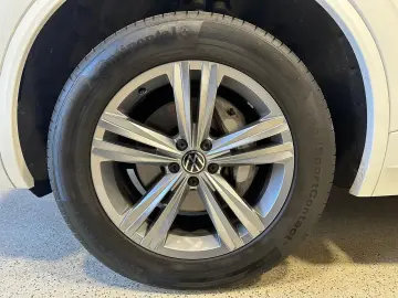 VW Touareg 3.0 V6 TDI 4M R-Line NAVI LEDER SHZ