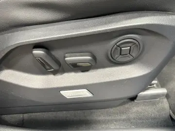 VW Touareg 3.0 V6 TDI 4M R-Line NAVI LEDER SHZ