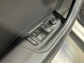 VW Touareg 3.0 V6 TDI 4M R-Line NAVI LEDER SHZ