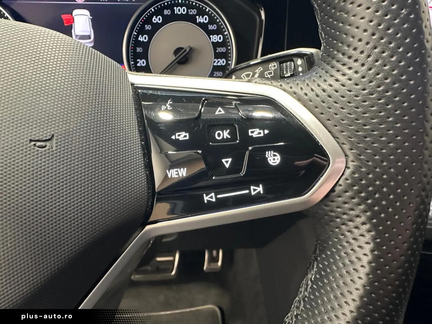 VW Touareg 3.0 V6 TDI 4M R-Line NAVI LEDER SHZ