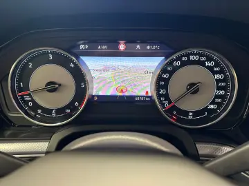 VW Touareg 3.0 V6 TDI 4M R-Line NAVI LEDER SHZ