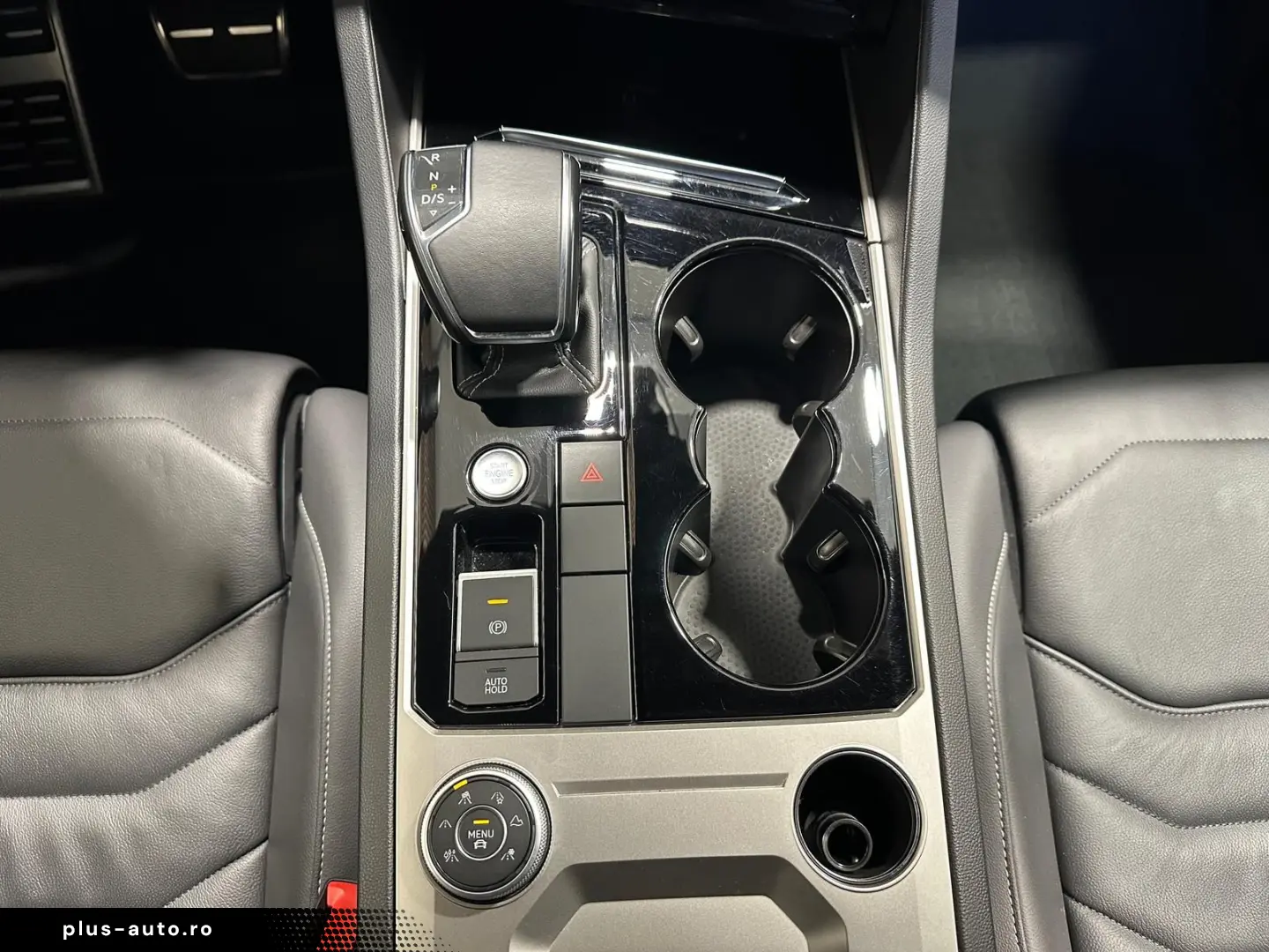 VW Touareg 3.0 V6 TDI 4M R-Line NAVI LEDER SHZ