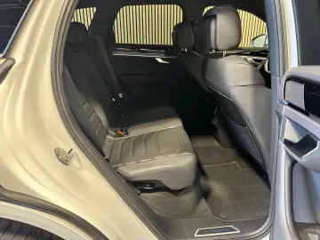 VW Touareg 3.0 V6 TDI 4M R-Line NAVI LEDER SHZ