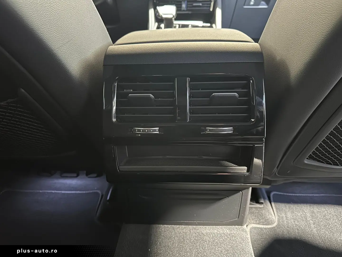 VW Touareg 3.0 V6 TDI 4M R-Line NAVI LEDER SHZ