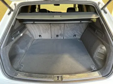 VW Touareg 3.0 V6 TDI 4M R-Line NAVI LEDER SHZ