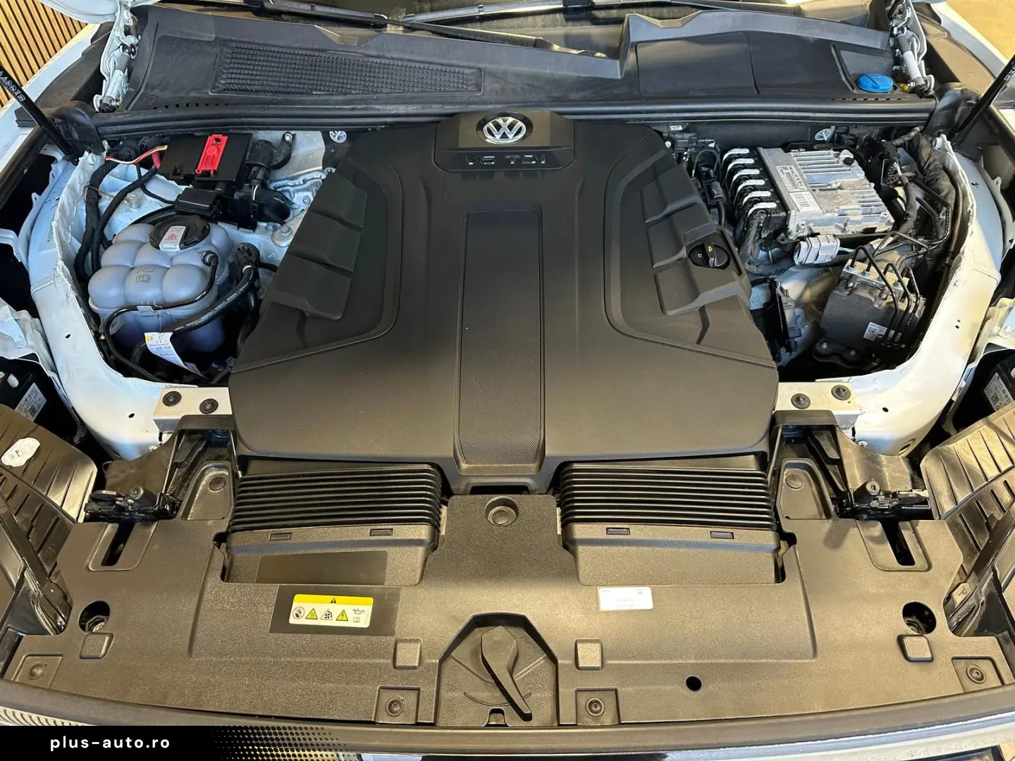 VW Touareg 3.0 V6 TDI 4M R-Line NAVI LEDER SHZ