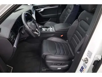 VW Touareg 3.0 TDI V6 4Motion R-Line DCP NAV  LED