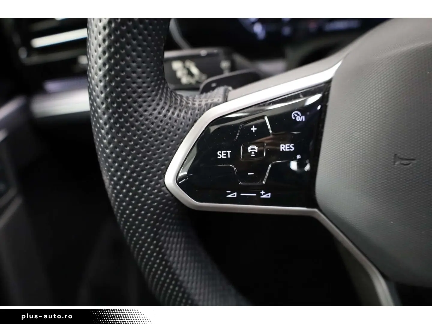 VW Touareg 3.0 TDI V6 4Motion R-Line DCP NAV  LED