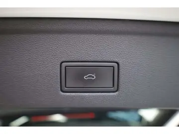 VW Touareg 3.0 TDI V6 4Motion R-Line DCP NAV  LED