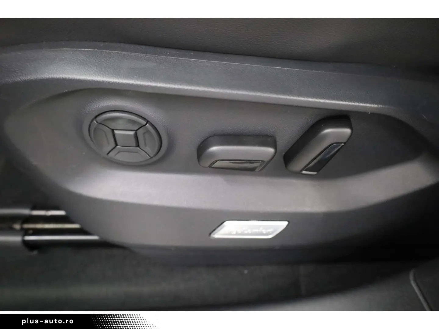 VW Touareg 3.0 TDI V6 4Motion R-Line DCP NAV  LED