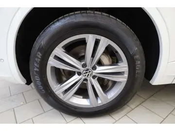 VW Touareg 3.0 TDI V6 4Motion R-Line DCP NAV  LED