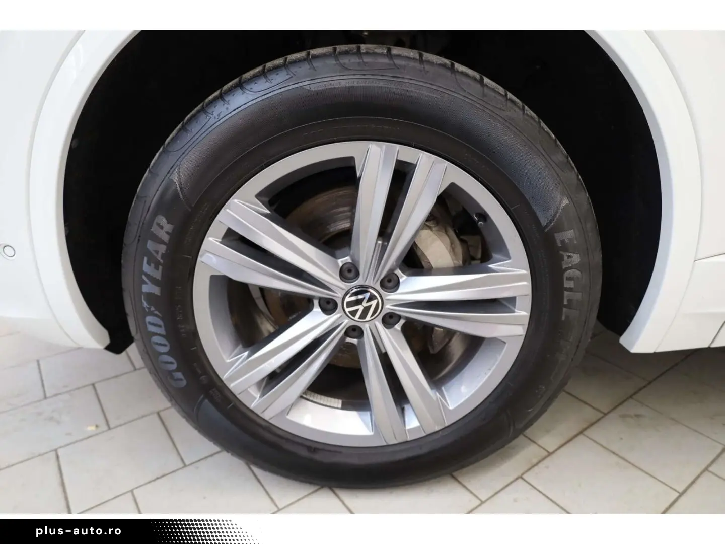 VW Touareg 3.0 TDI V6 4Motion R-Line DCP NAV  LED