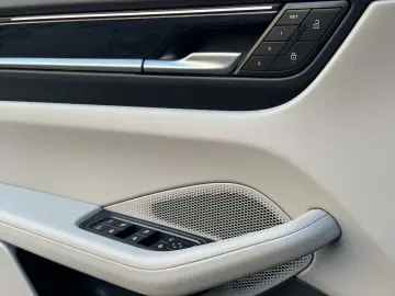 Porsche Macan 4 22 ZOLL MACAN SPORT PANORAMA MATRIX