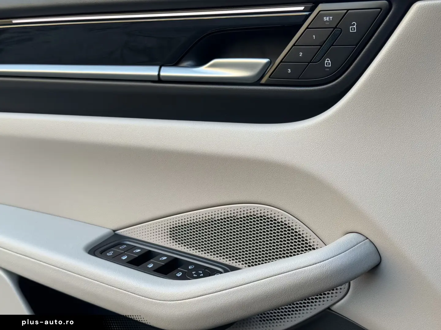 Porsche Macan 4 22 ZOLL MACAN SPORT PANORAMA MATRIX