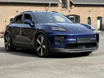 Porsche Macan 4 22 ZOLL MACAN SPORT PANORAMA MATRIX