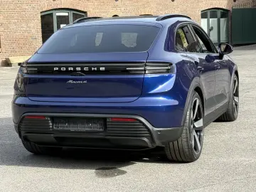 Porsche Macan 4 22 ZOLL MACAN SPORT PANORAMA MATRIX