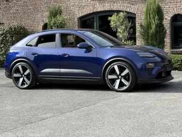 Porsche Macan 4 22 ZOLL MACAN SPORT PANORAMA MATRIX