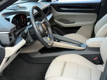 Porsche Macan 4 22 ZOLL MACAN SPORT PANORAMA MATRIX