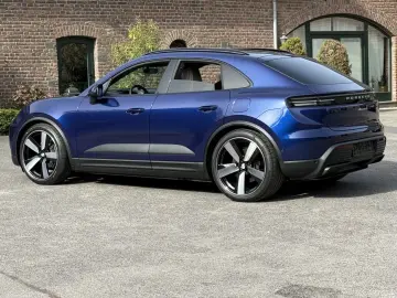 Porsche Macan 4 22 ZOLL MACAN SPORT PANORAMA MATRIX