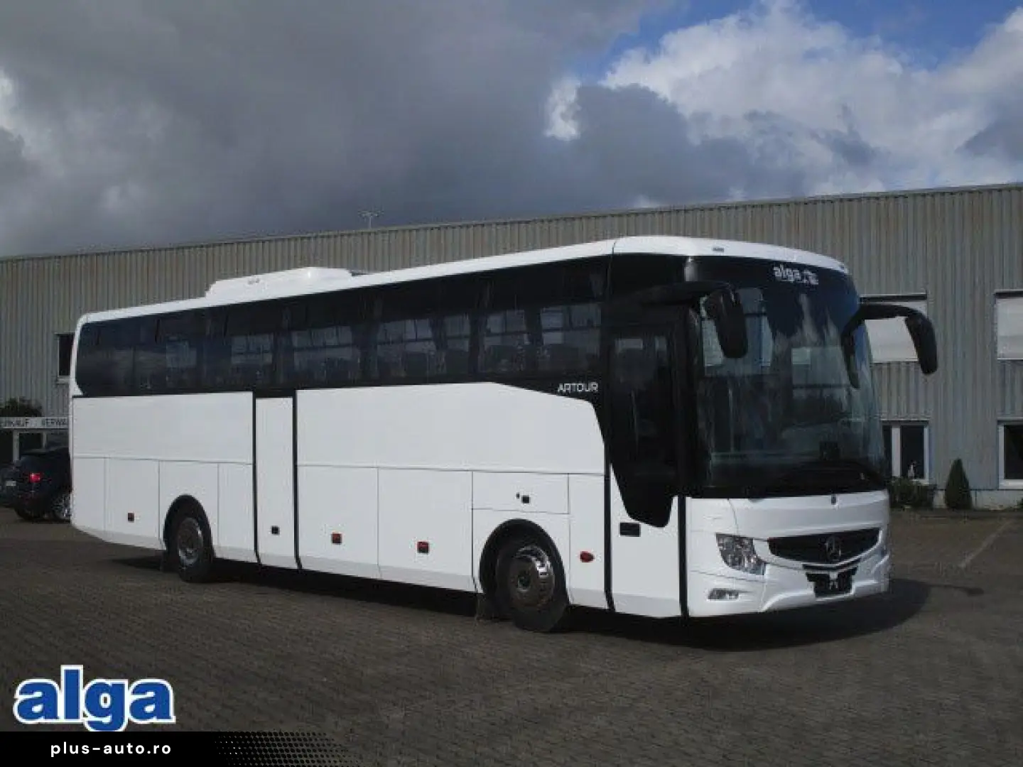 ANDERE Artour on Mercedes-Benz Chassis