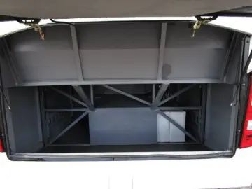 ANDERE Artour on Mercedes-Benz Chassis