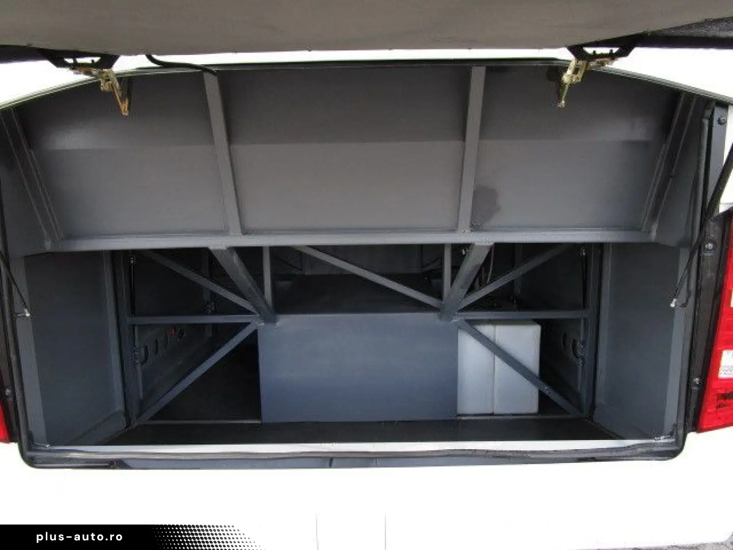 ANDERE Artour on Mercedes-Benz Chassis