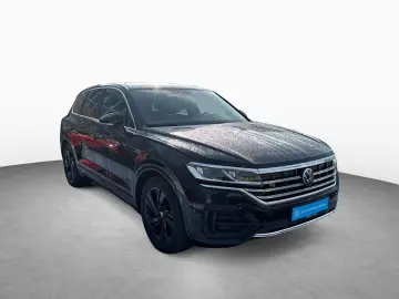 VW Touareg R-Line 3.0 TDI 8-Gang 4MOTION