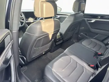 VW Touareg R-Line 3.0 TDI 8-Gang 4MOTION