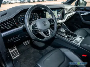 VW Touareg 3.0 TDI 4M R-Line DSG Matrix ACC AHK Nav