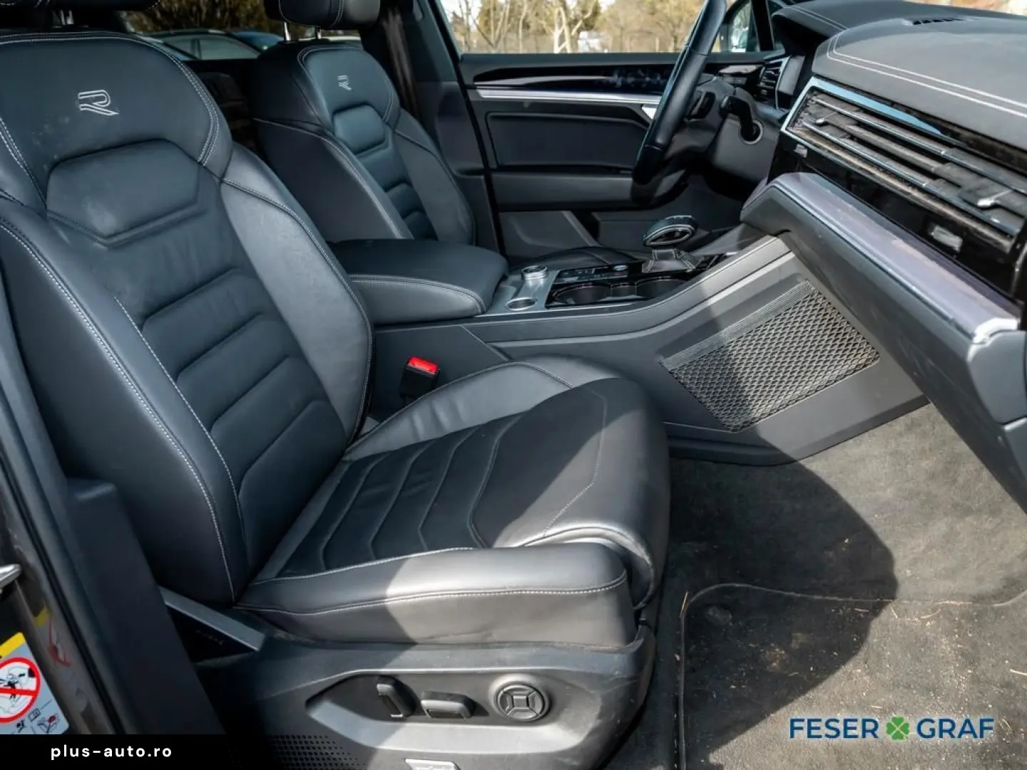 VW Touareg 3.0 TDI 4M R-Line DSG Matrix ACC AHK Nav