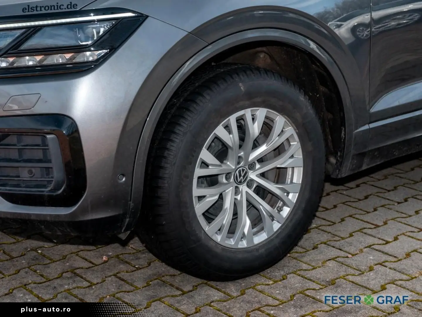 VW Touareg 3.0 TDI 4M R-Line DSG Matrix ACC AHK Nav